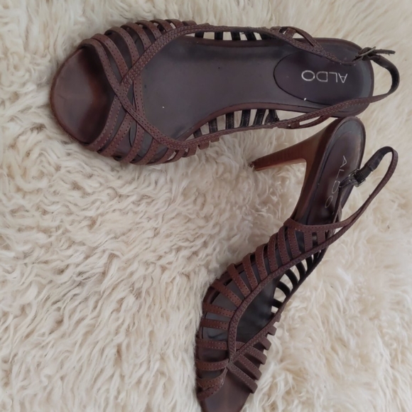 Highheels - Picture 1 of 2